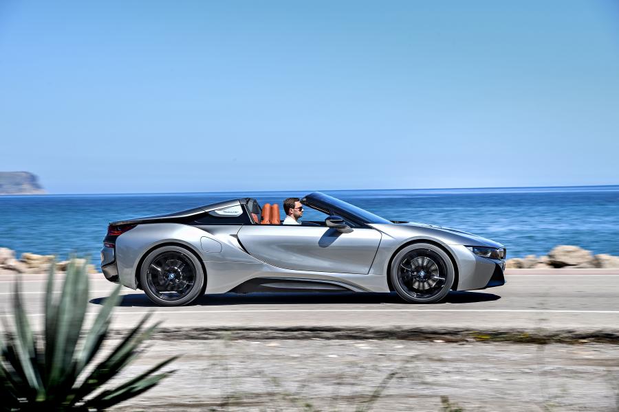  BMW i8 Roadster (I15) 2018 года  (WW) (фото 110 из 198)